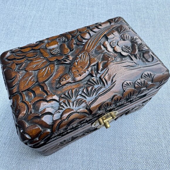 Vintage Carved Wooden Jewelry Trinket Box Floral and Bird Brown Red Lining - Picture 2 of 8